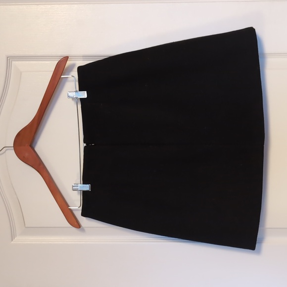 Joe Fresh, black mini skirt, size 10 - Picture 2 of 3